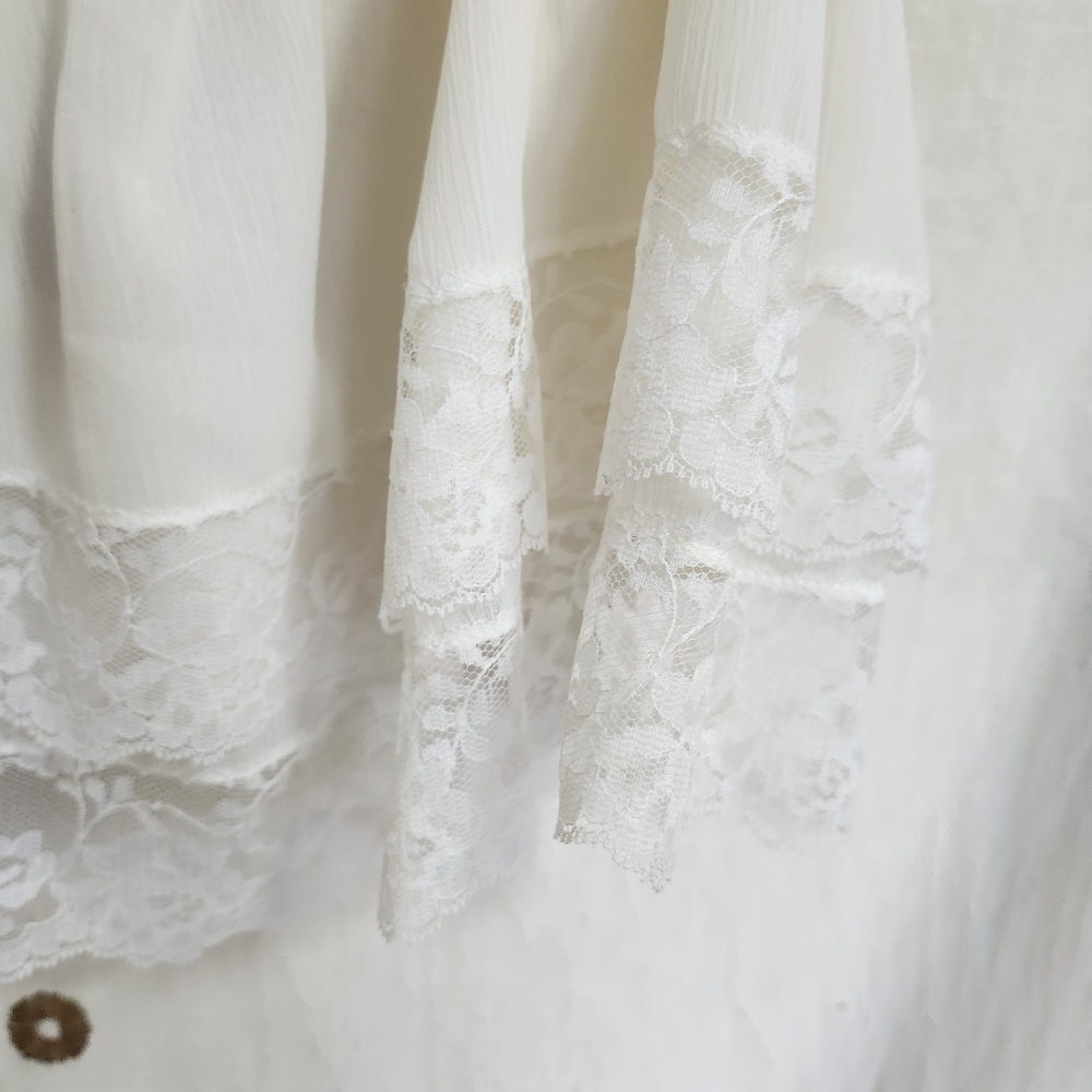 Cream Lace Ruffle Crop Top - Picture 6 of 6
